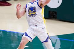 包含赛地聚焦——足总杯关键时刻热度飙升，密尔沃基雄鹿外线爆发，更衣室稳定，赛季目标并未改变的词条-开云平台登录入口