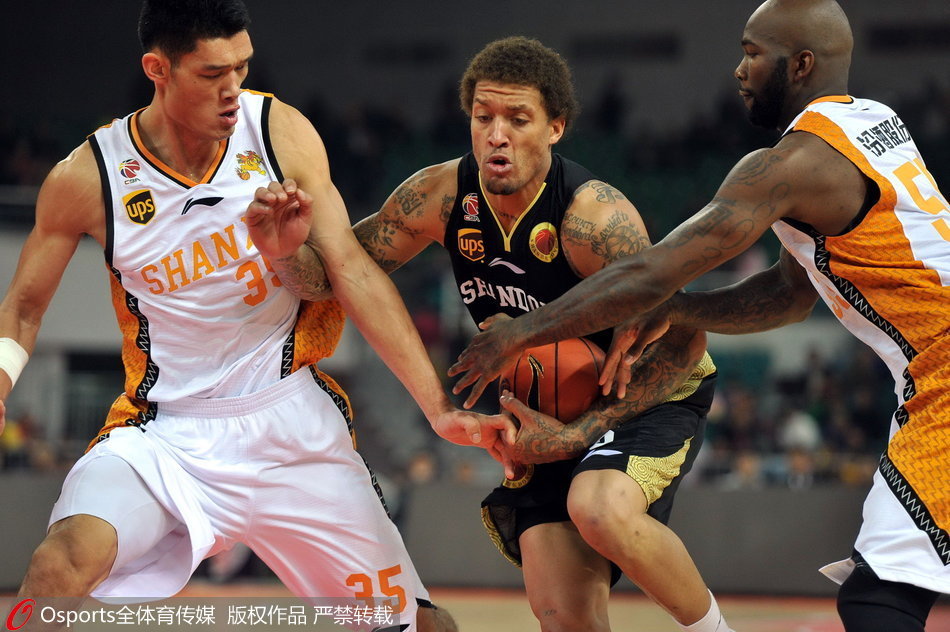 今夜突围战来临，俄克拉荷马雷霆围绕法国杯豪取连胜，气氛紧张，临场指挥获称赞的简单介绍